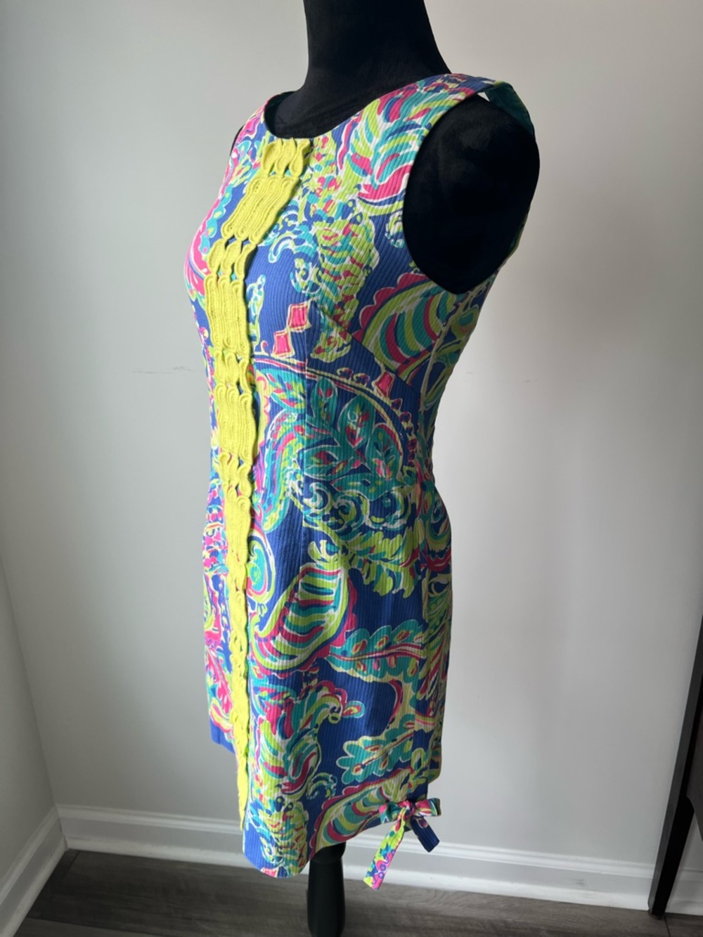 Lilly Pulitzer Neon Paisley Sheath Dress in Blue and Yellow - 2 - Picture 3 of 14